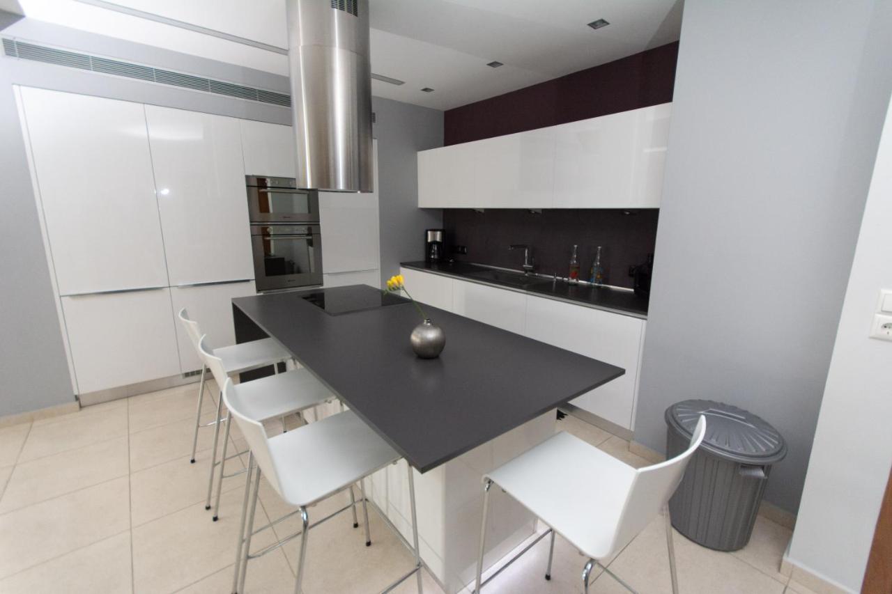 Spacious Fully Equipped 3Bd 2Bath Apt In The Heart Of City With Balconies Ac And Fast Wifi #2 Iráklio Kültér fotó